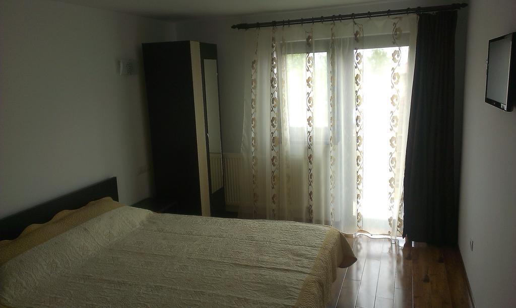 Pensiunea Alex Si Tedi Horezu Quarto foto