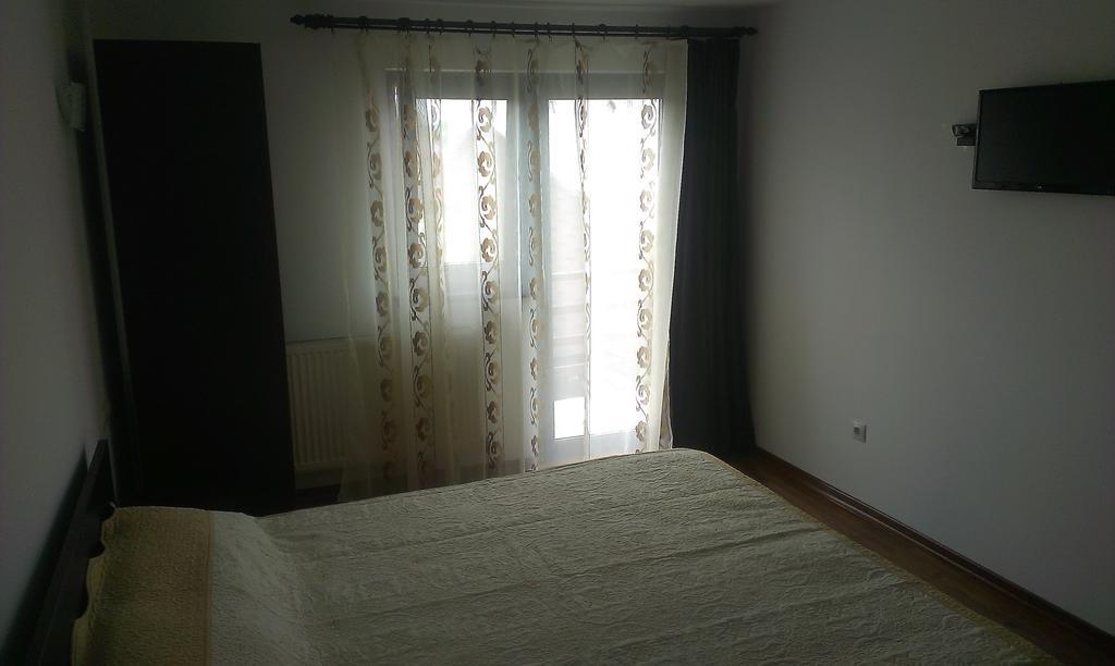 Pensiunea Alex Si Tedi Horezu Quarto foto