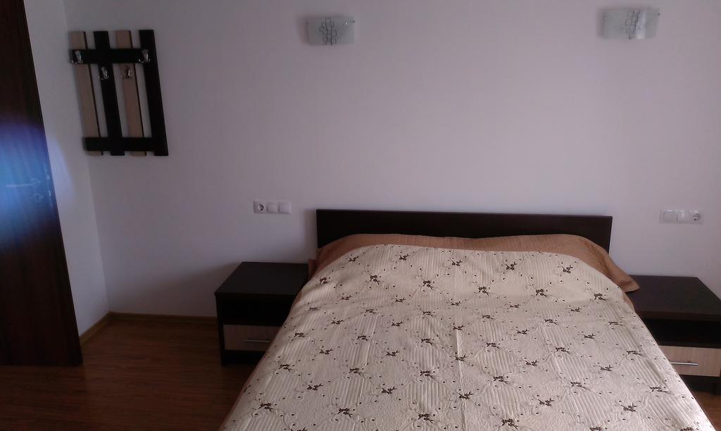 Pensiunea Alex Si Tedi Horezu Quarto foto